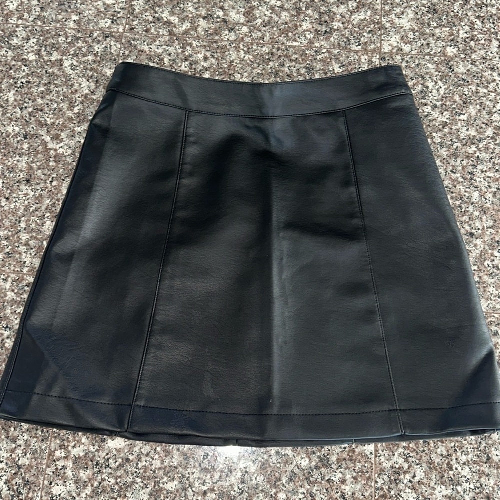 Faux leather mini skirt